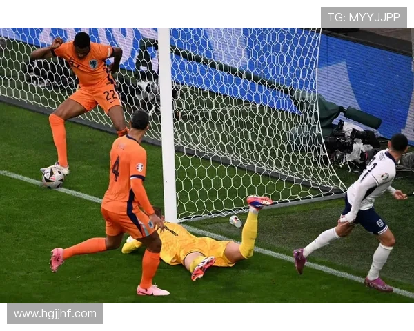 独狼足球明星的传奇之路与孤独背后的奋斗故事